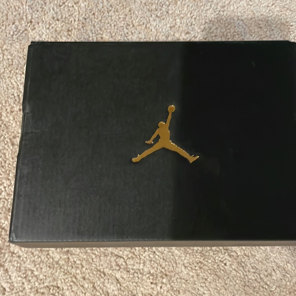 Jordan 1 Mid - Picture 4 of 5